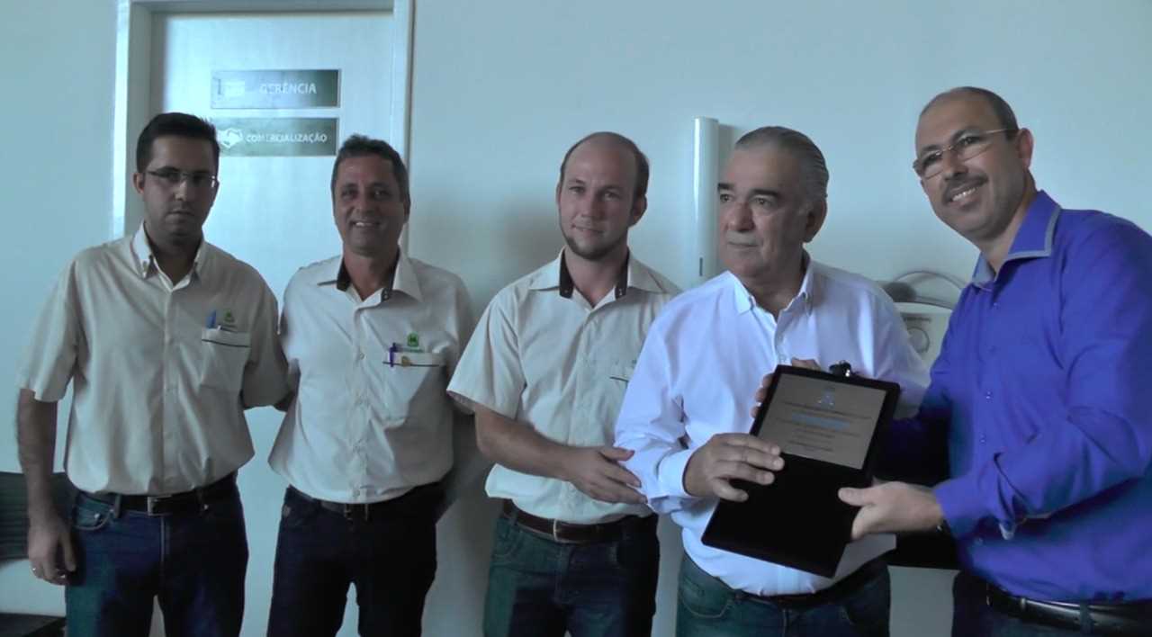 Prefeito Oziel e vice Paulo do Gás participam da inauguração de mais um empreendimento em Camacã